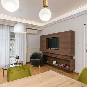 https://white-suite-armonia.hotels-of-thessaloniki.com