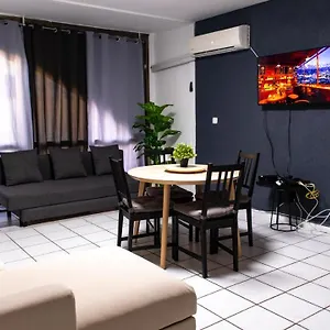  דירה Grey House